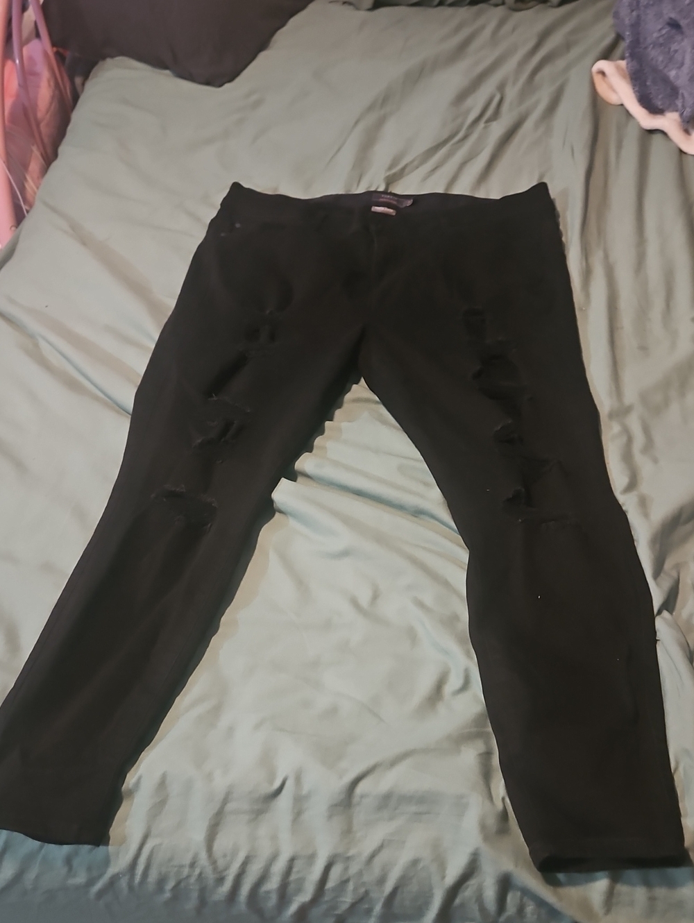 Torrid Black Distressed Skinny Jeans - Size 22 Regular (Never Worn)